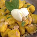 Gli gnocchi di zucca con salvia ed amaretti